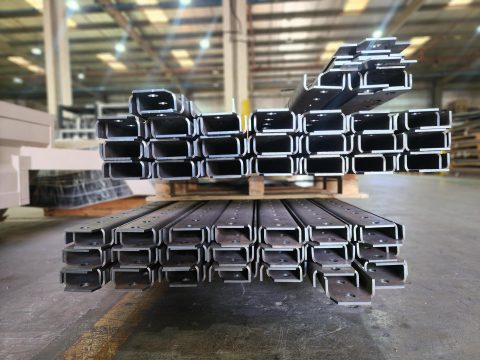 How Fiber Laser Cutting Excels with Thin and Reflective Metals