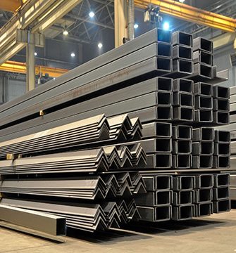 The Competitive Edge Of Partnering with an ADNOC-Approved Pipe Supplier